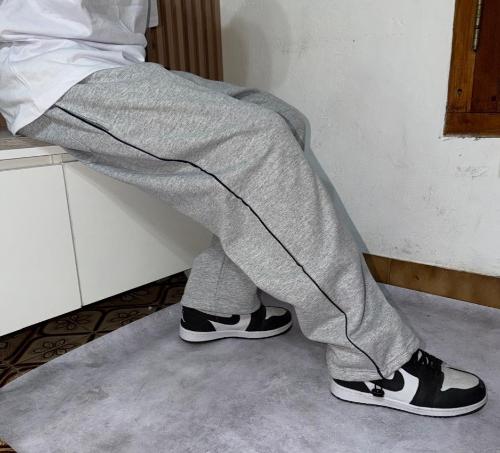 Joggin Baggy con Vivo y Regulador Friza Intermedia Muy Buena Calidad  Color Melange