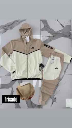 Conjuntos Nike Tech Combinado con Piel