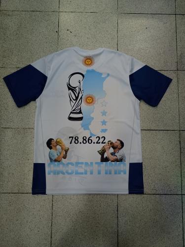 Remera/ Camiseta de Maradona y Messi - Miniatura 2