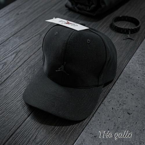 Gorra Jordan Logo Metal Chico