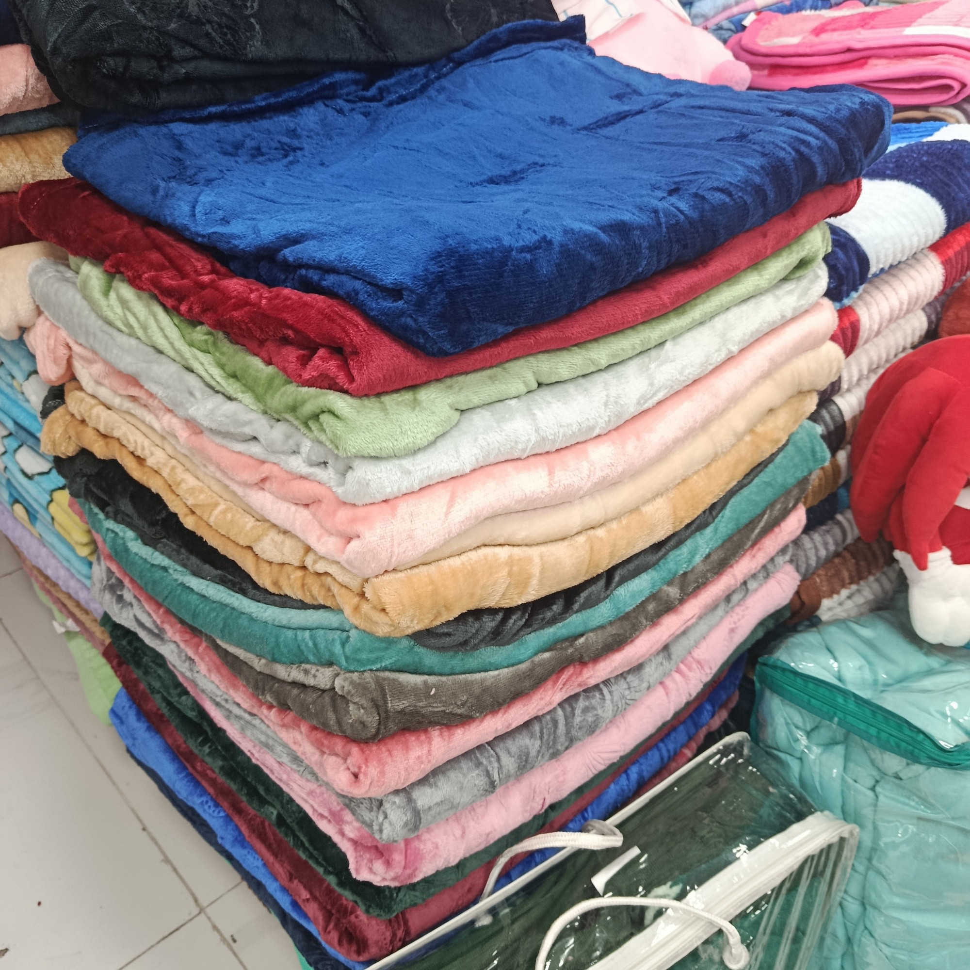 Manta Plush 2  1/2 Plazas - Imagen 3