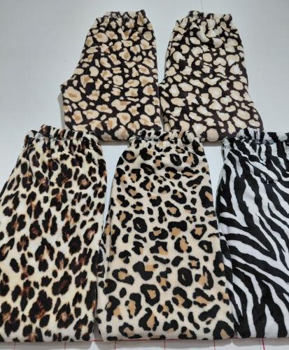 Pantalón Pijama Peluche Abrigado Animal Print;) - Miniatura 2