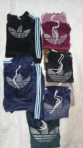 Buzos de Plush Adidas