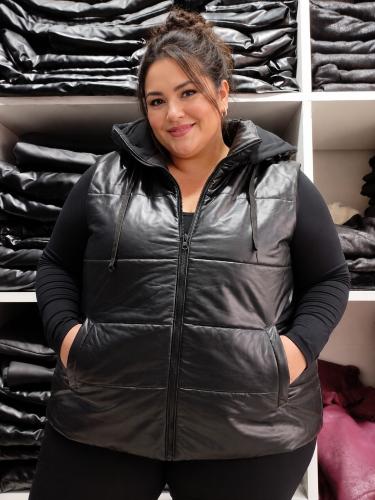 Chalecos Ecocuero de Dama con Capucha Desmontable Forreria Calientita