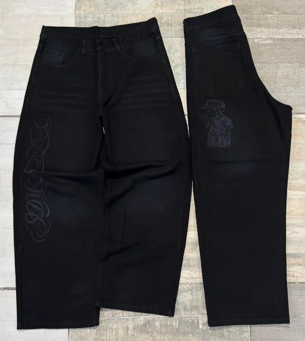 Jeans Baggy con Diseño Láser 2