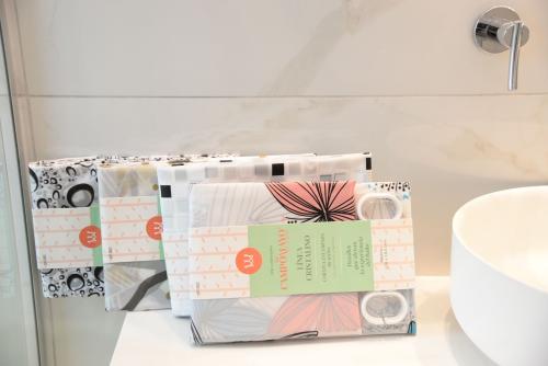 Cortina de Baño con Ganchos Plasticos