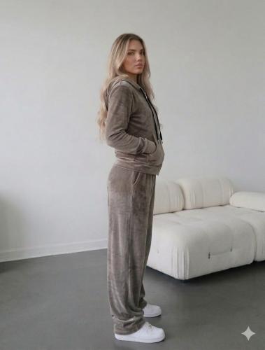 Conjuntos Plush Bifaz Campera + Baggy - Miniatura 5