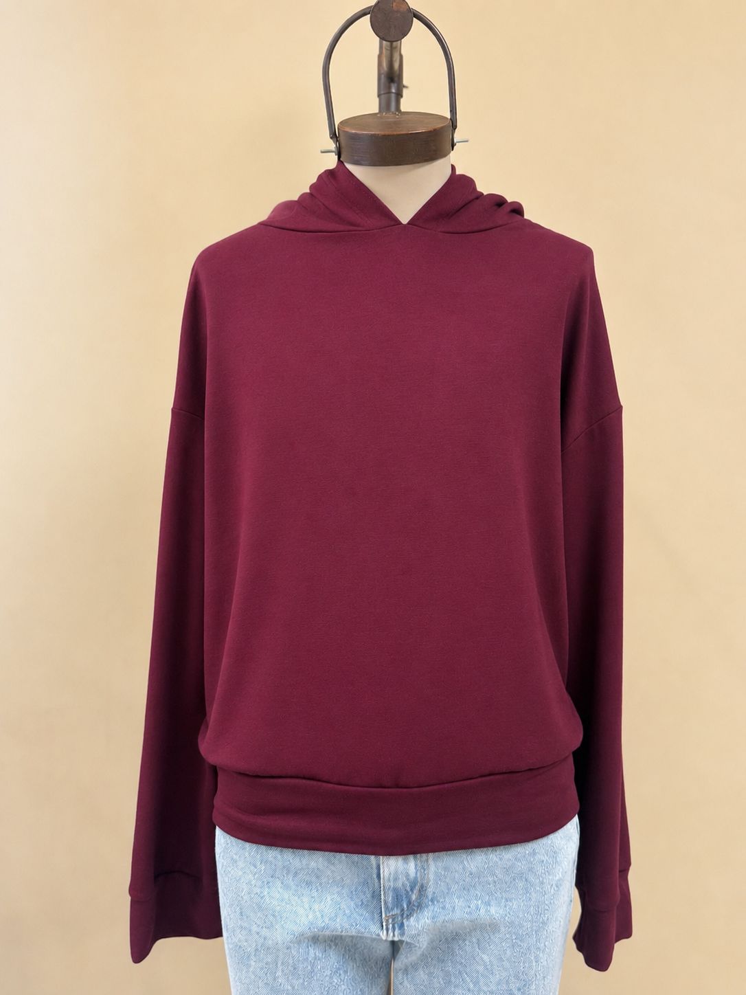 Buzo Oversize Frisa con Capucha Madison - ET45%20Buzo%20Oversize%20con%20capucha%20Madison%20Bordo.jpeg