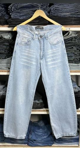 Pantalón Baggy Celeste Blanco Localizado + Bigote