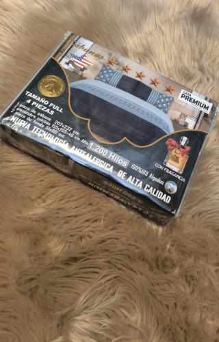 Sabanas Lisas y Estampadas, 3300 Hilos Marca Casa Premium con Fragancia - Miniatura 3