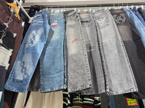 Pantalón Baggy Bordado