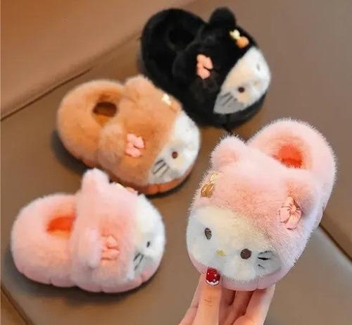 Pantufla Kitty 22a27 y 28a32 Niñas Importadas