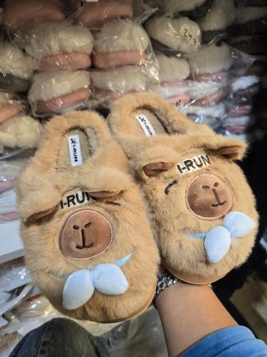Pantuflas Capibara - Miniatura 3