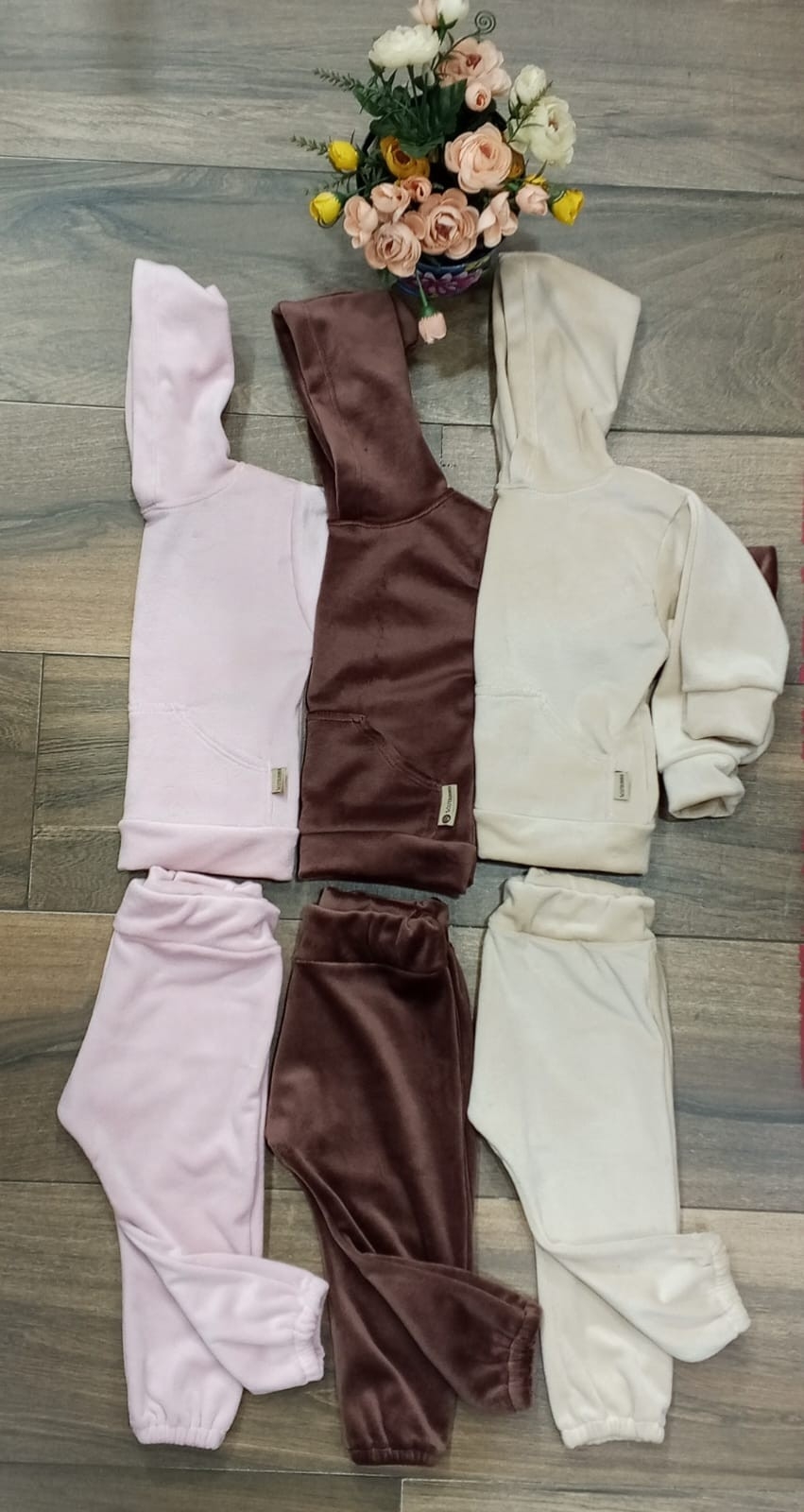 Conjunto Unisex para Bebe en Plush Talle 1 al 5 - Imagen 2