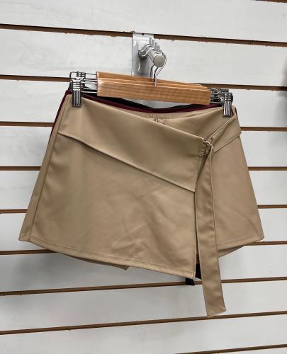 Short Pollera Kima Engomado