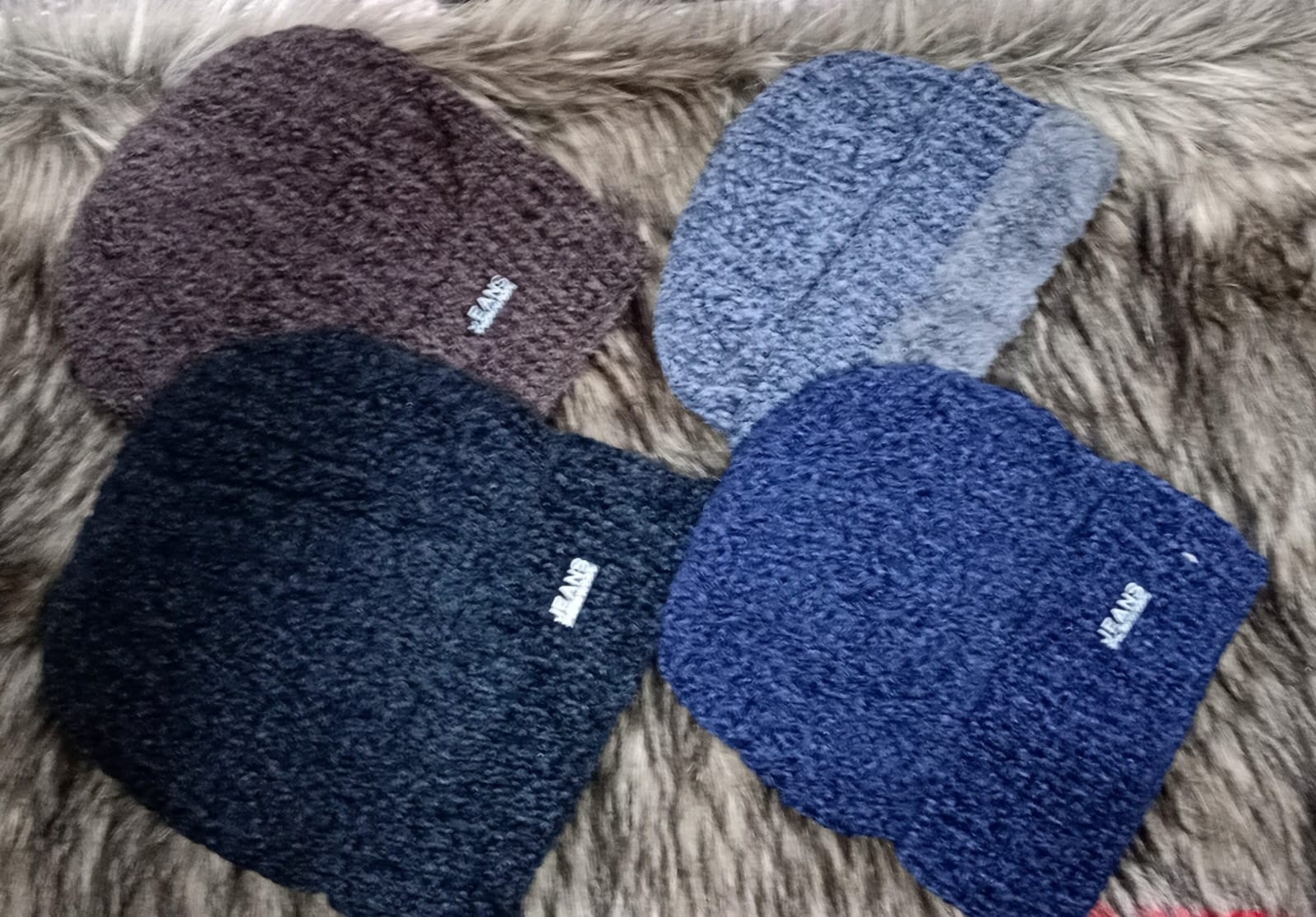 Gorros con Peluche Hombre - Imagen 2