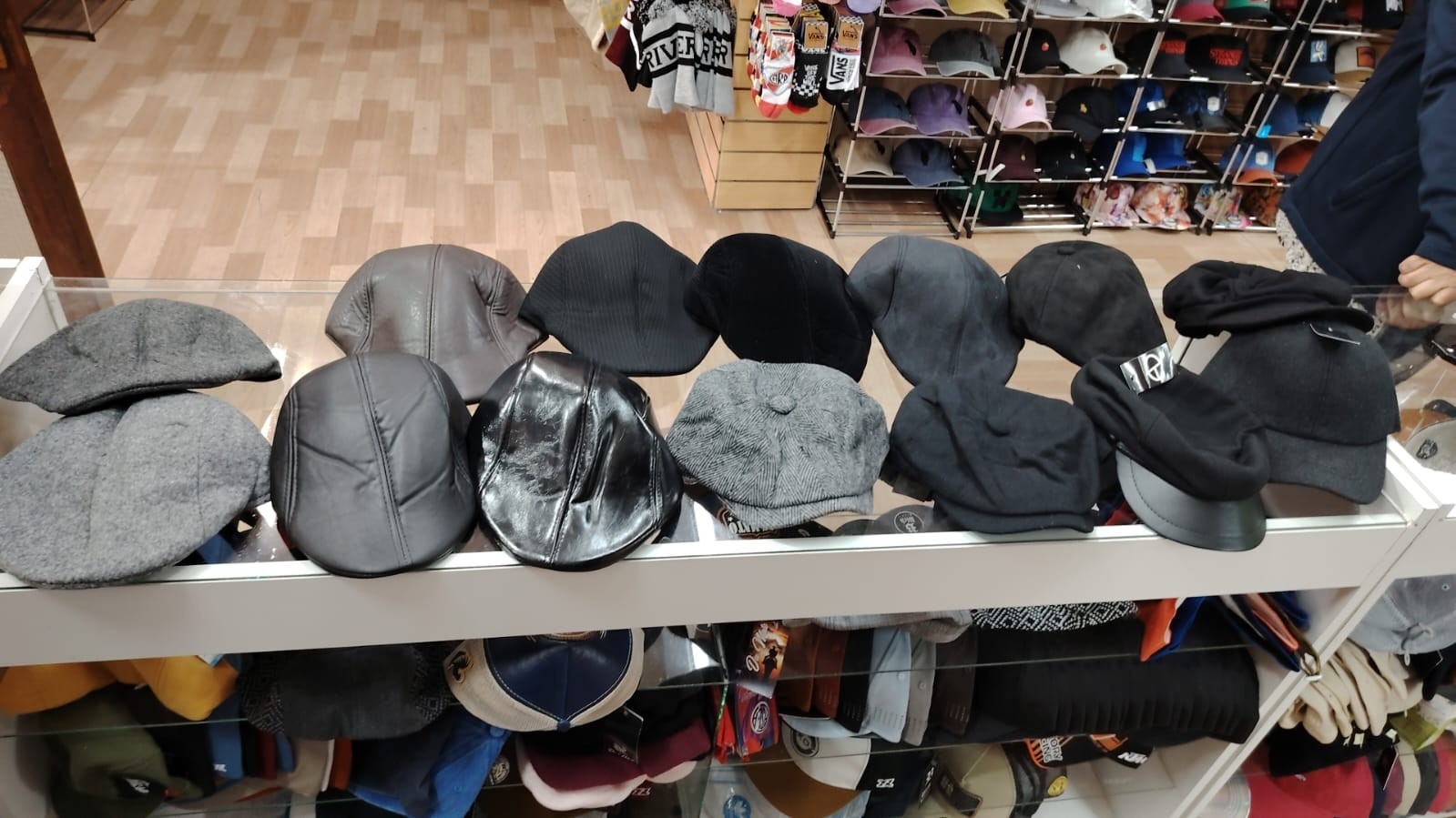 Gorros Nacionales Varios Colores
"gorras del Paraiso" - Imagen 4