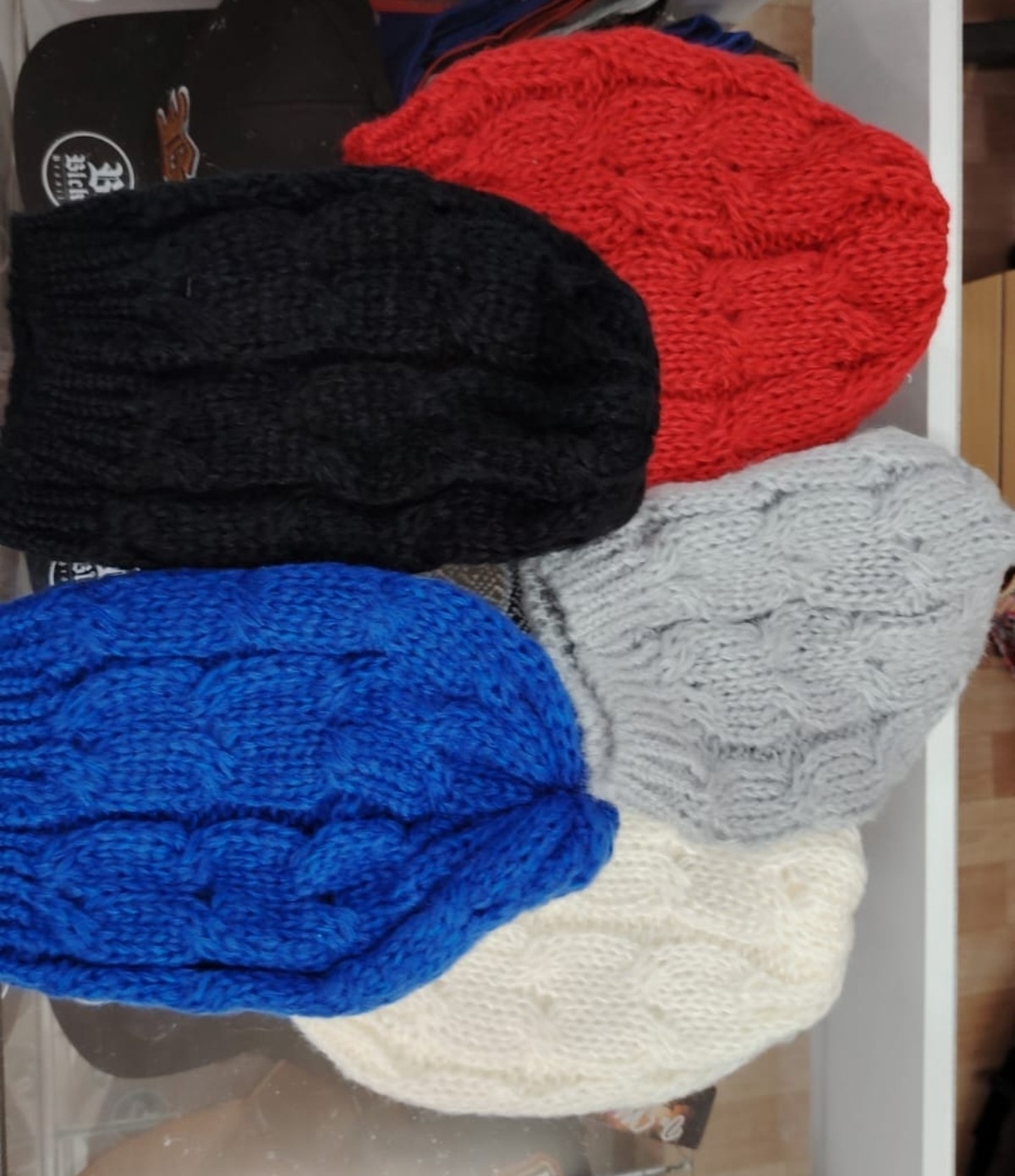 Gorros Nacionales Varios Colores
"gorras del Paraiso" - Imagen 5