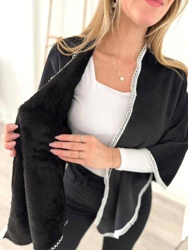 Poncho con Piel y Puntilla