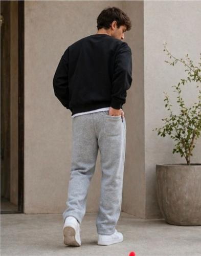 Pantalón Recto con Piel