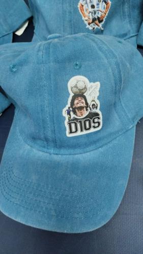 Gorras de Maradona Mundial Argentina $5500 desde 6 Unidades. - Miniatura 3