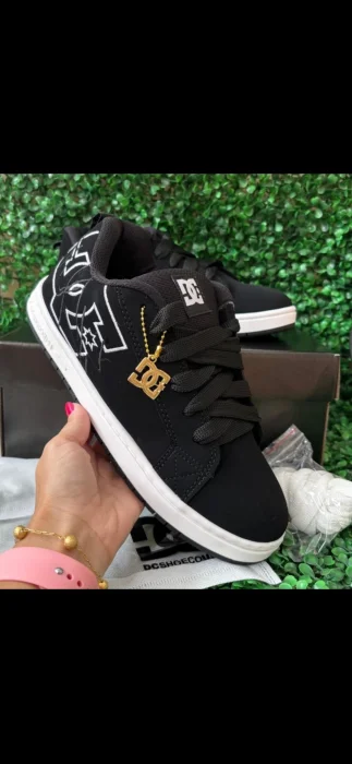 Dc Black