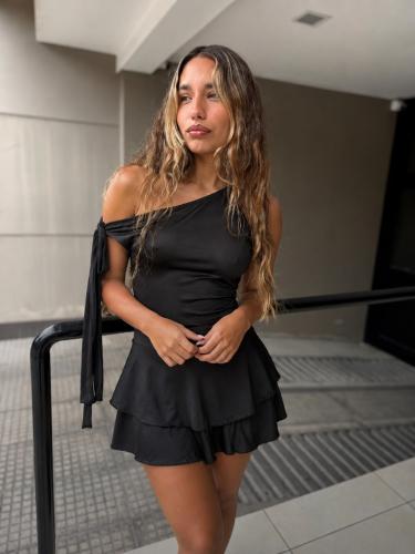 Vestido Corto Lazo