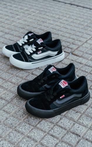 Art Zapas Vans Knu