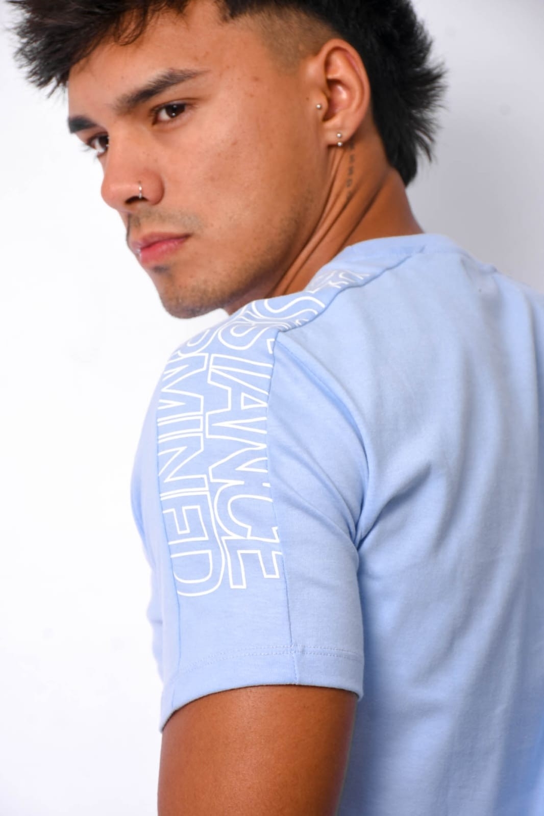 Remera Resistance-determined - Imagen 3