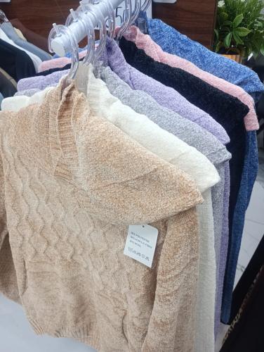 Sweater con Capucha Importado