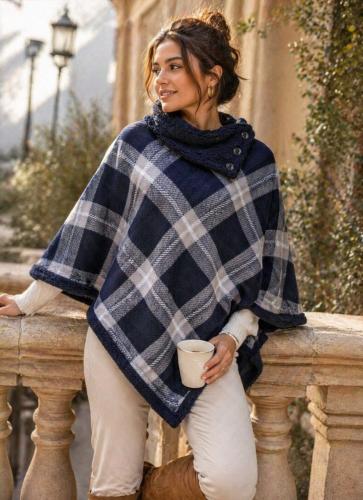 Poncho con Piel Liso y Cuadrille