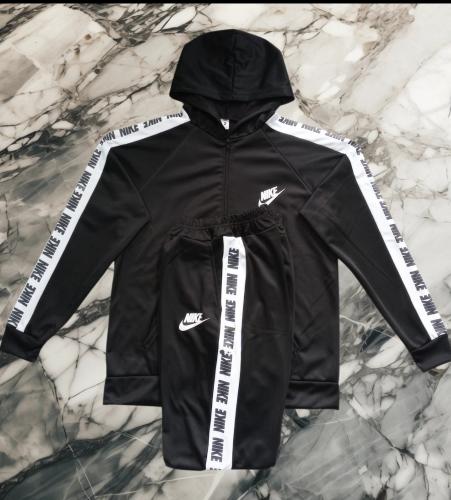 Conjuntos Deportivo de Hombre N. - Miniatura 6