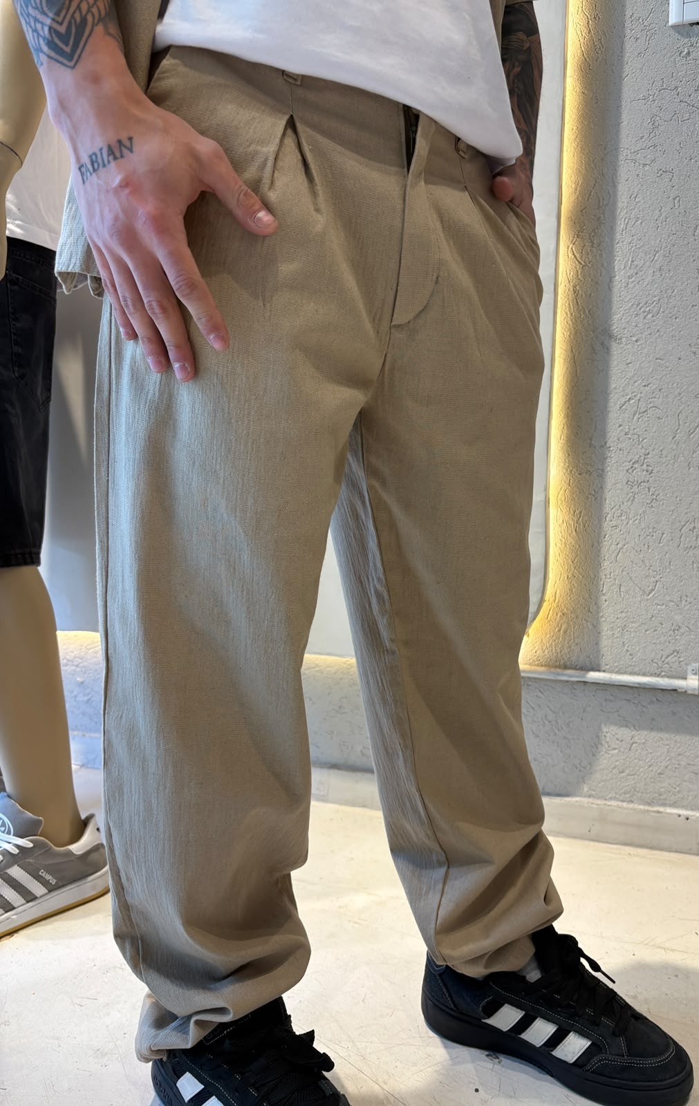 Pantalon Pinzado Hombre de Lino - Imagen 3
