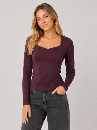 Camiseta Escote Corazón