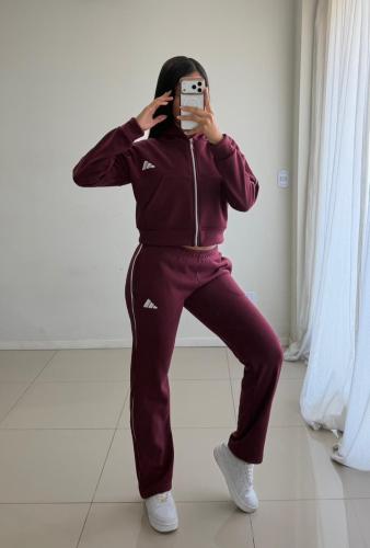 Conjunto Adi Bordado Friza con Vena