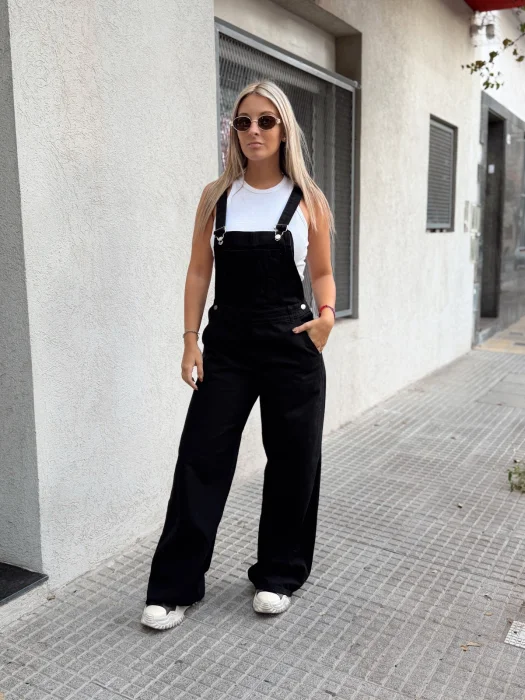 Wide Negro Jardinero