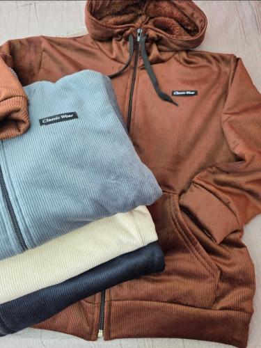 Campera de Corderoy y Piel.