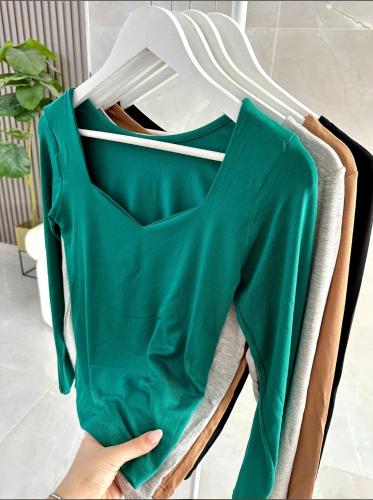 Camiseta Escote Espejo