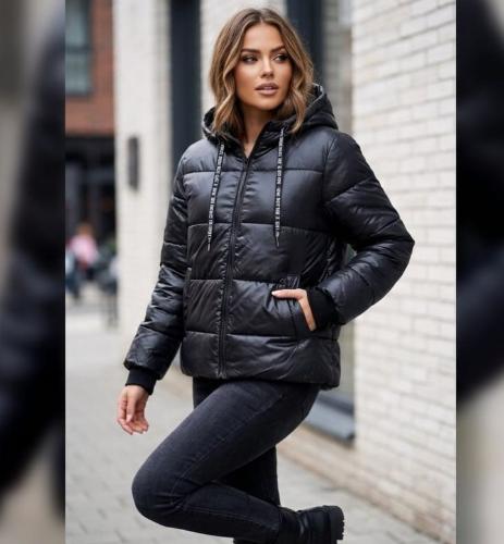 Campera con Capucha Desmontable  Forrada por Dentro - Miniatura 1