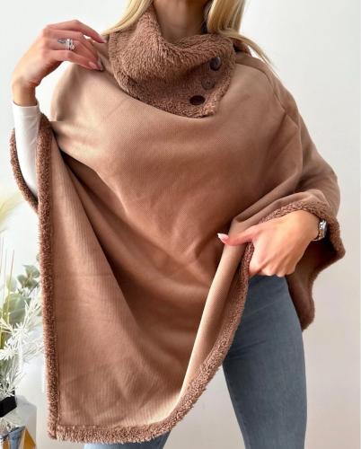 Ponchos de Plush con Piel - Miniatura 2