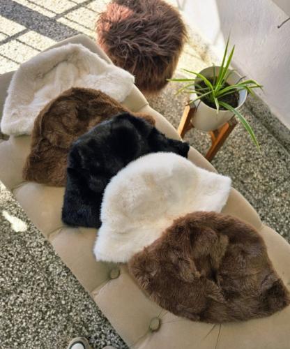 Gorros Peludos Unisex - Miniatura 3