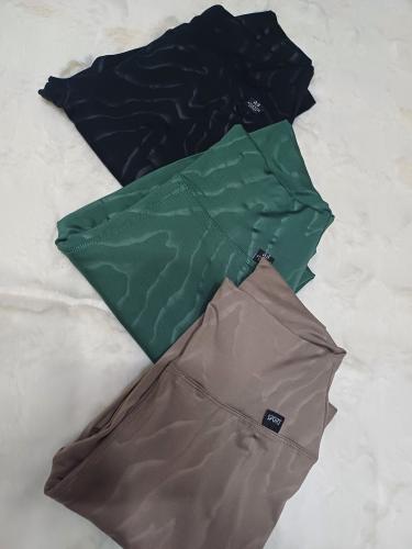 Calzas Deportivas Lycra  Gofradas Cebradas - Miniatura 2