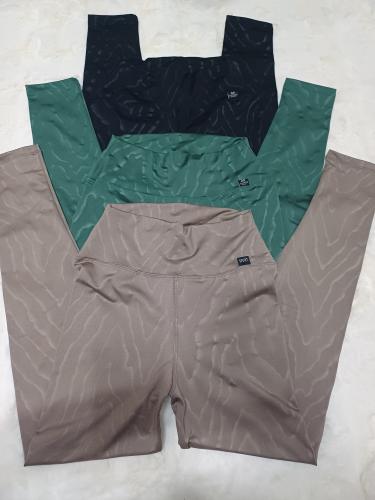 Calzas Deportivas Lycra  Gofradas Cebradas - Miniatura 3