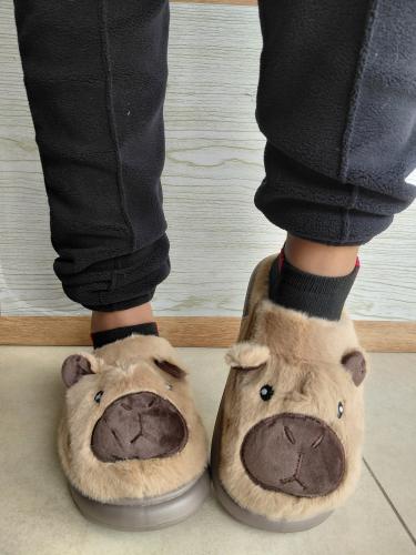 Pantuflas Capibara Dama - Miniatura 3