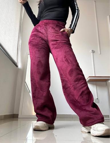 Pantalon Corderoy con Piel