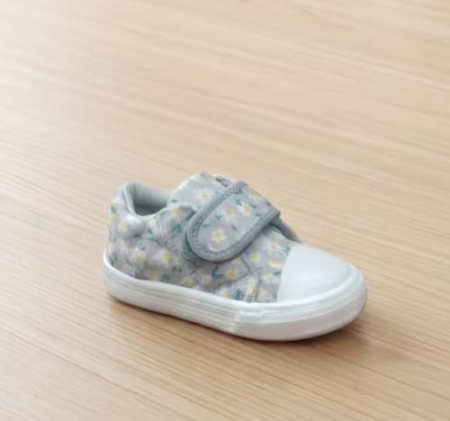 Zapatillas Gris con Margaritas - Miniatura 2