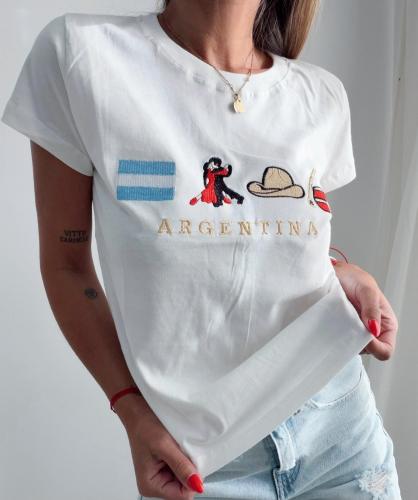 Remera Bordada de Algodon Peinado