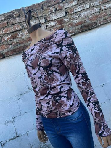 Polera Cuello Bote