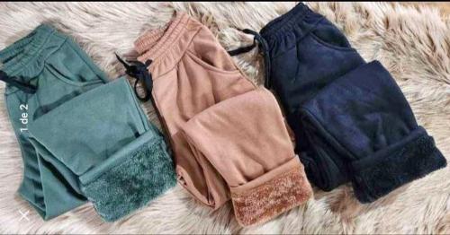 Pantalón Friza con Piel