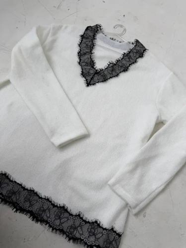 Sweater con Doble Encaje